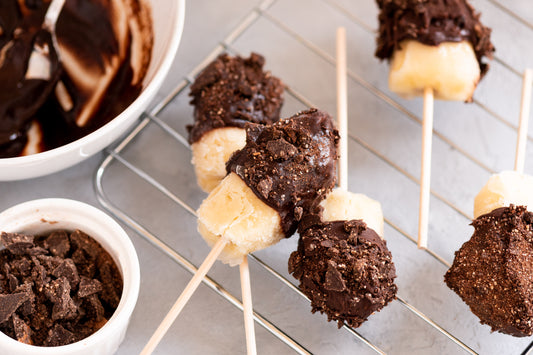 Recipe: Bean Bark Frozen Banana Pops